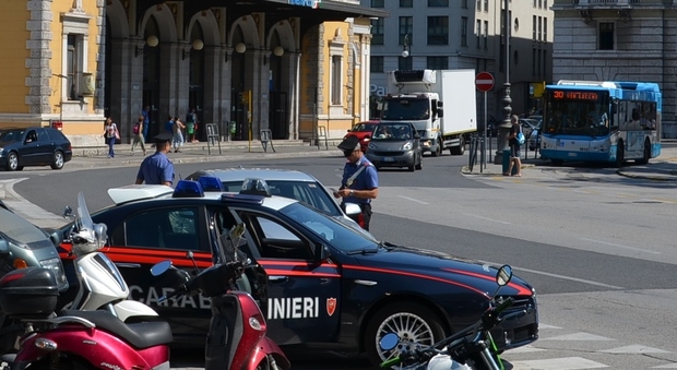 “Pizzicato" a rubare sul bus: arrestato borseggiatore dai carabinieri
