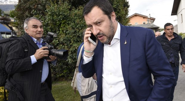 Salvini dice no a Di Maio premier: M5S punta su un prof