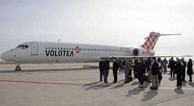 Paura in volo, atterraggio di emergenza a Roma di un jet con 177 passeggeri diretto a Verona
