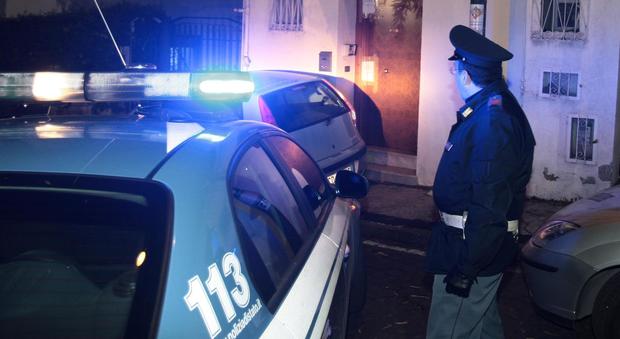 Napoli, reagisce alla rapina: ucciso a coltellate da 5 persone