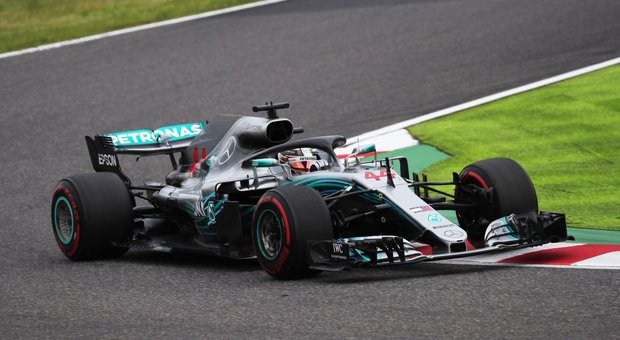 Gp Giappone, Hamilton domina le libere. Vettel terzo
