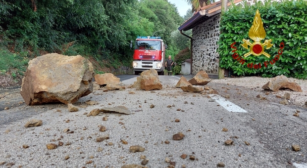 Paura a Colceresa: distacco di rocce in una proprietà privata, allagamenti a Monte di Malo