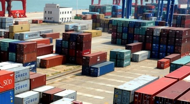 Istat, a luglio calo dell'export e aumento delle importazioni