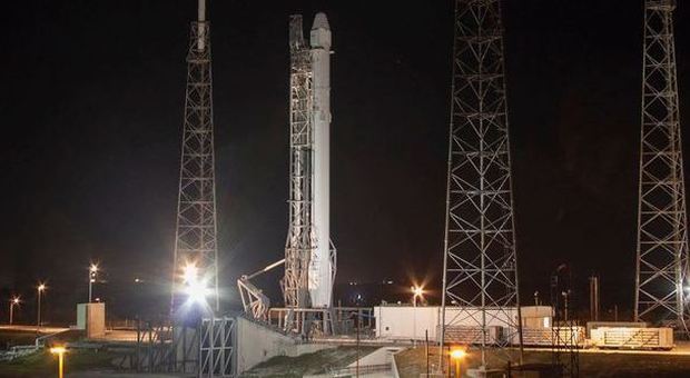 Spazio, giallo sul cargo SpaceX: il lancio annullato durante il countdown