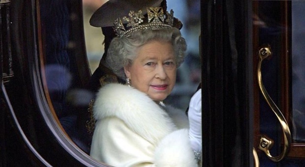 Gioielli della Corona regina Elisabetta