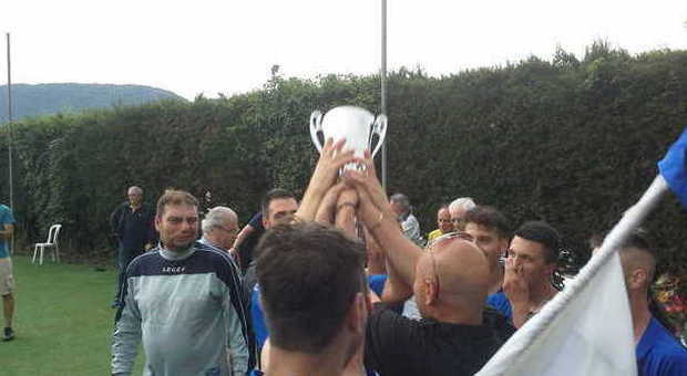 Corvaro festeggia la Coppa Provincia