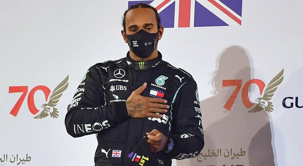 Hamilton positivo al Covid: salterà il prossimo GP a Sakhir nel Bahrain