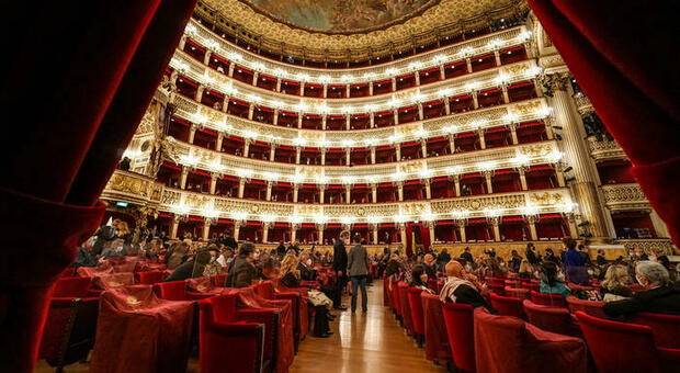 Teatro San Carlo di Napoli, il ministero sconfessa De Luca: «Nomine legittime»