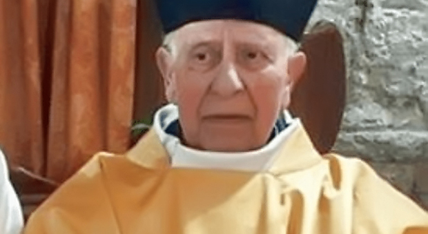 Addio a don Paolo Di Mattia, parroco storico di Sant'Antonio