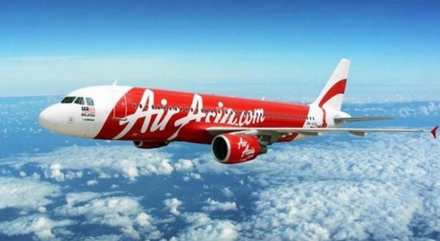 Neonato morto nella toilette: scoperta choc sul volo di linea AirAsia