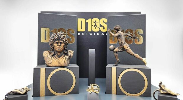 Le «Impronte di D10S» a Napoli: «Un omaggio all'immenso Diego»