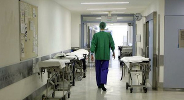 Marche, i lavoratori del servizio sanitario superano quota 21mila