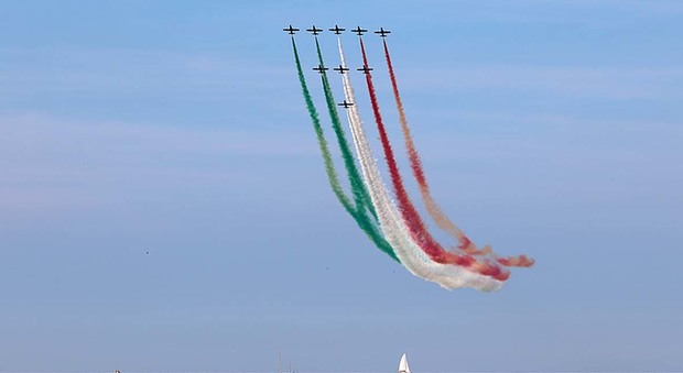 Grande emozione a Pesaro, arrivano per la prima volta le Frecce Tricolori