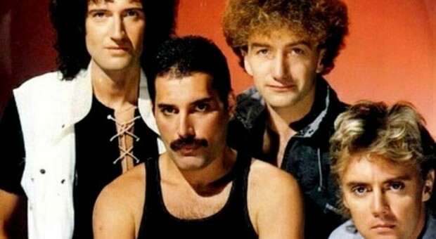 Queen e i 50 anni di carriera della band, Brian May in tv da Fazio per celebrare Freddie Mercury