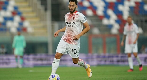 Crotone-Milan, i voti: Calhanoglu è il faro dei rossoneri, primo gol per Brahim Diaz