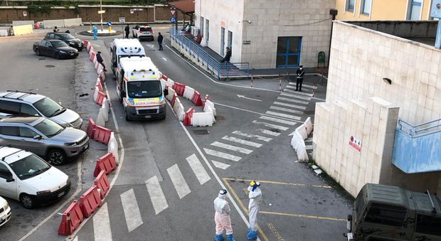 Covid ad Avellino, ospedali congestionati tra vecchi disagi e nuove proteste
