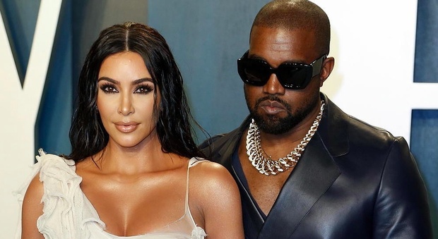 Kim Kardashian si scusa con la sua famiglia per Kanye West: la separazione nella nuova canzone del rapper