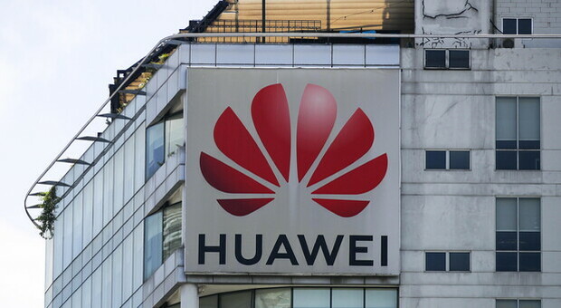 La Commissione valuta il divieto di usare Huawei per le reti 5G