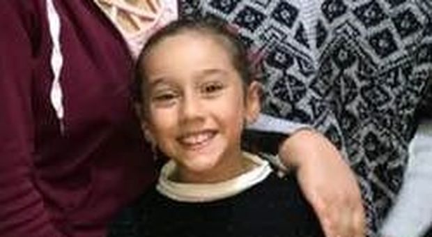 Carola muore a 9 anni per un aneurisma cerebrale, i genitori donano i suoi organi: «La sua morte aiuterà altri bambini»