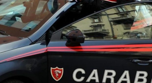 Tenta di rubare auto a carabiniere: 31enne arrestato nel Napoletano