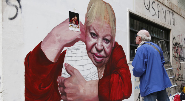 Street Art, comunità e territorio: nei murales il riscatto dei Quartieri Spagnoli