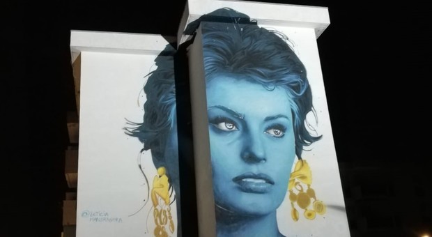 Gragnano, il murale con Sophia Loren per celebrare la pasta