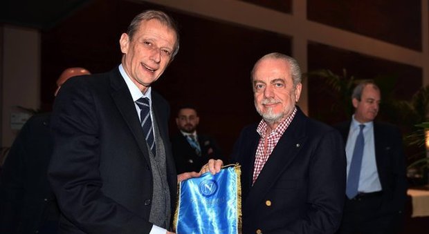 De Laurentiis riceve il sindaco di Torino Fassino nell'hotel degli azzurri