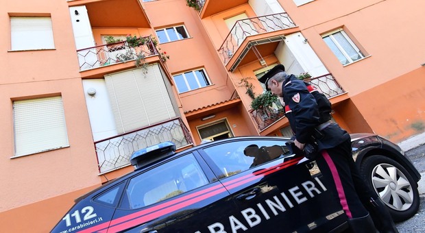 Nel condominio dove è esplosa la rissa sono intervenuti i carabinieri