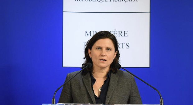 Violenze sessuali sulle pattinatrici francesi, il ministro dello sport ha chiesto le dimissioni del presidente federale