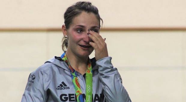 Campionessa olimpica resta paralizzata dopo un incidente: «È una m***a, non posso più camminare»