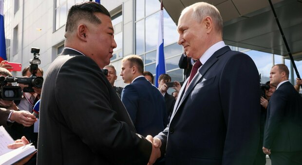Vladimir Putin con Kim Jong Un