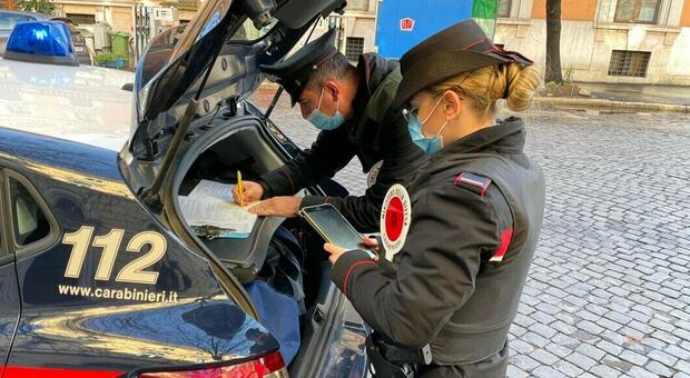 Ubriachi in moto e in auto, doppio incidente nel Fermano: scattano le denunce dei carabinieri
