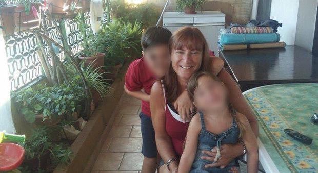 È morta la mamma investita sulle strisce per salvare i due figli
