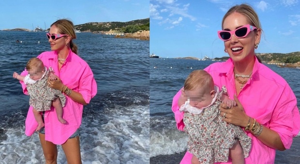 Chiara Ferragni, la prima foto di Vittoria in spiaggia in Sardegna. Un dettaglio fa infuriare i fan: «Non è possibile...»