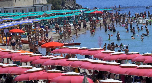 Santa Marinella si prepara alla fase 2: stop a Tari e Tosap e sorveglianti in spiaggia