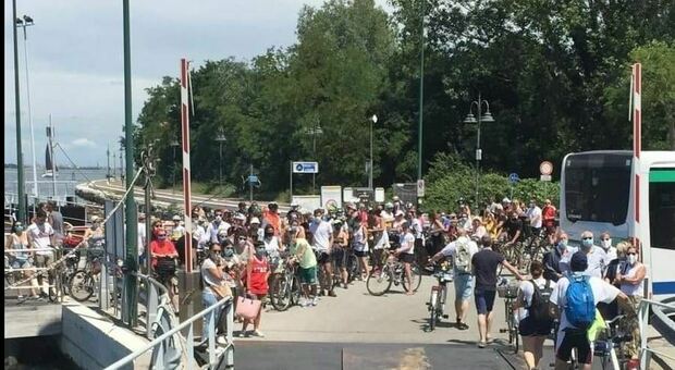 I turisti in bicicletta accederanno a Pellestrina solo su prenotazione