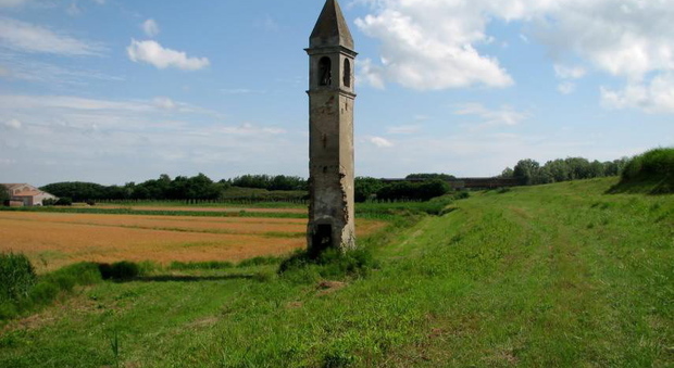 Il campanile solitario