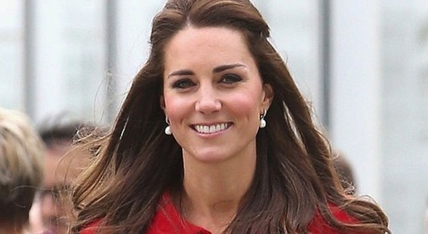 Kate Middleton a pochi giorni dal parto: «Sarà una femmina»