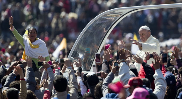 Papa Francesco a Città del Messico: «Combattere metastasi narcotraffico»
