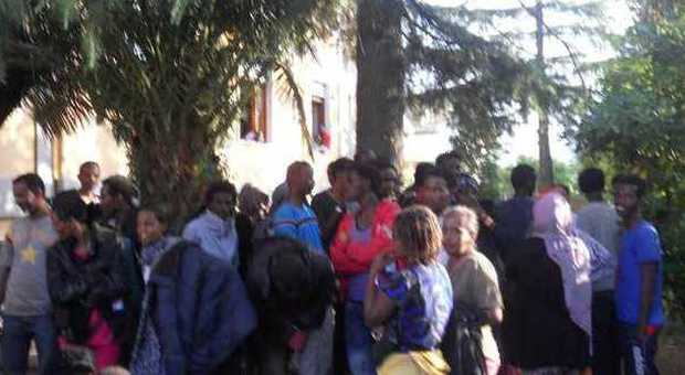 Benevento, emergenza migranti: i sindaci chiudono le porte: «Non c'è spazio»
