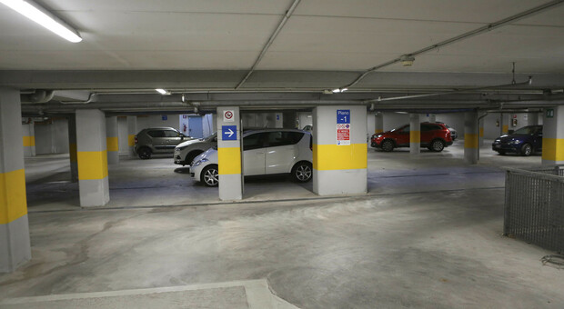 A Pordenone è corsa agli spazi per parcheggiare l'auto: per un box privato costi fino a 30mila euro
