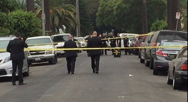Los Angeles, sparatoria alla festa di compleanno in un ristorante: tre morti e 12 feriti