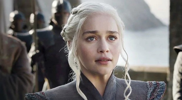 Game of Thrones, il dramma di Emilia Clarke: «Ho avuto due aneurismi cerebrali, mi hanno operata al cervello»
