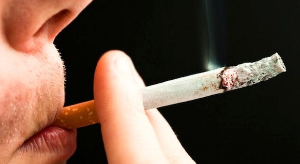 Manovra, c'è la tassa sulle sigarette: 88 milioni di euro