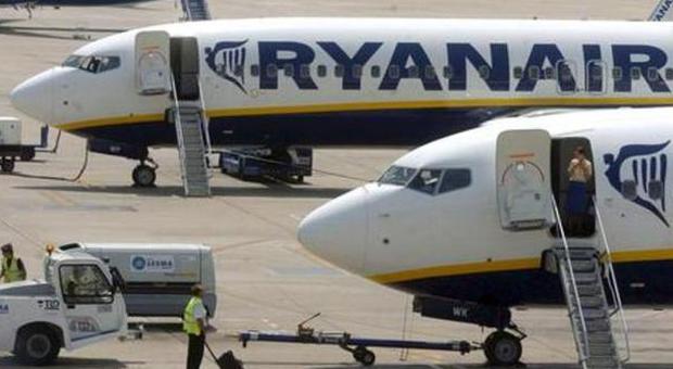 Volo Ryanair Bergamo-Cagliari colpito da fulmine dopo il decollo