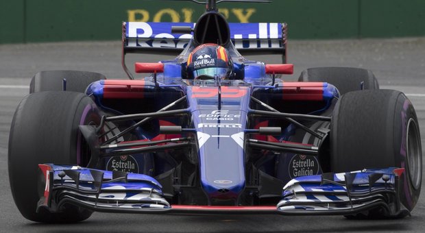 Formula 1, Sainz penalizzato di 3 posizioni nel prossimo Gp