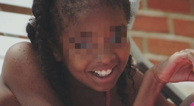 Quattordicenne stuprata e uccisa mentre va a scuola: i genitori fanno causa all'istituto