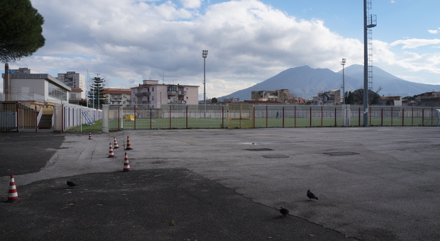 Napoli, delusione dei tifosi del Ponticelli: partita a porte chiuse nello stadio Ascarelli