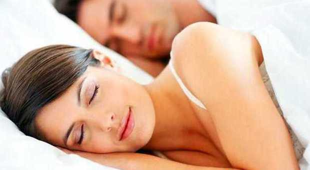 Dormi più di 8 ore a notte? La tua salute è a rischio