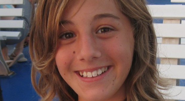 Schianto frontale contro un bus: Arianna muore a 20 anni